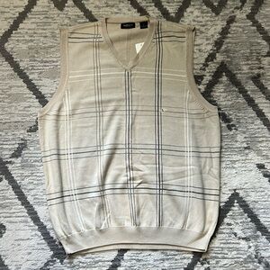 Van Heusen Cream Sweater Vest Size L